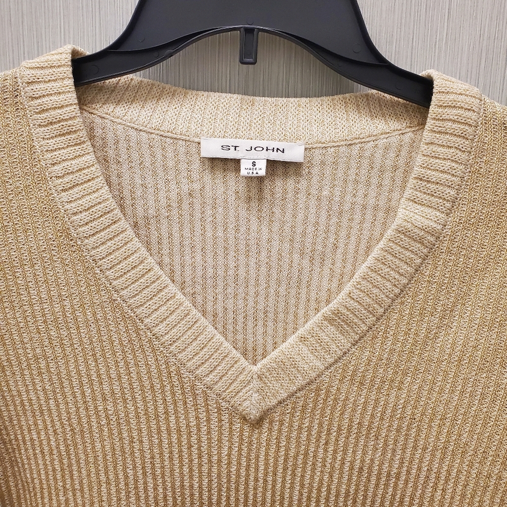 St. JOHN Deep V-neck Sweater Ribbed w/ Metallic Threads Size S - Like NEW! - Picture 5 of 11